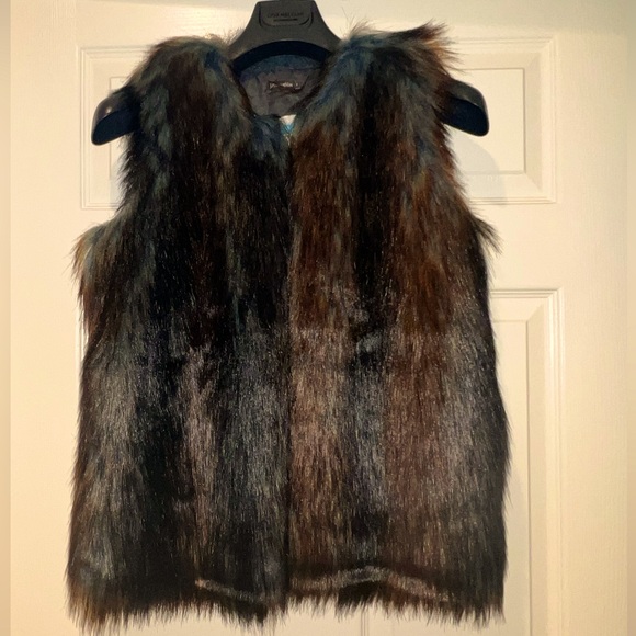 J.McLaughlin  Cordina outerwear ombré fur vest - Picture 2 of 5